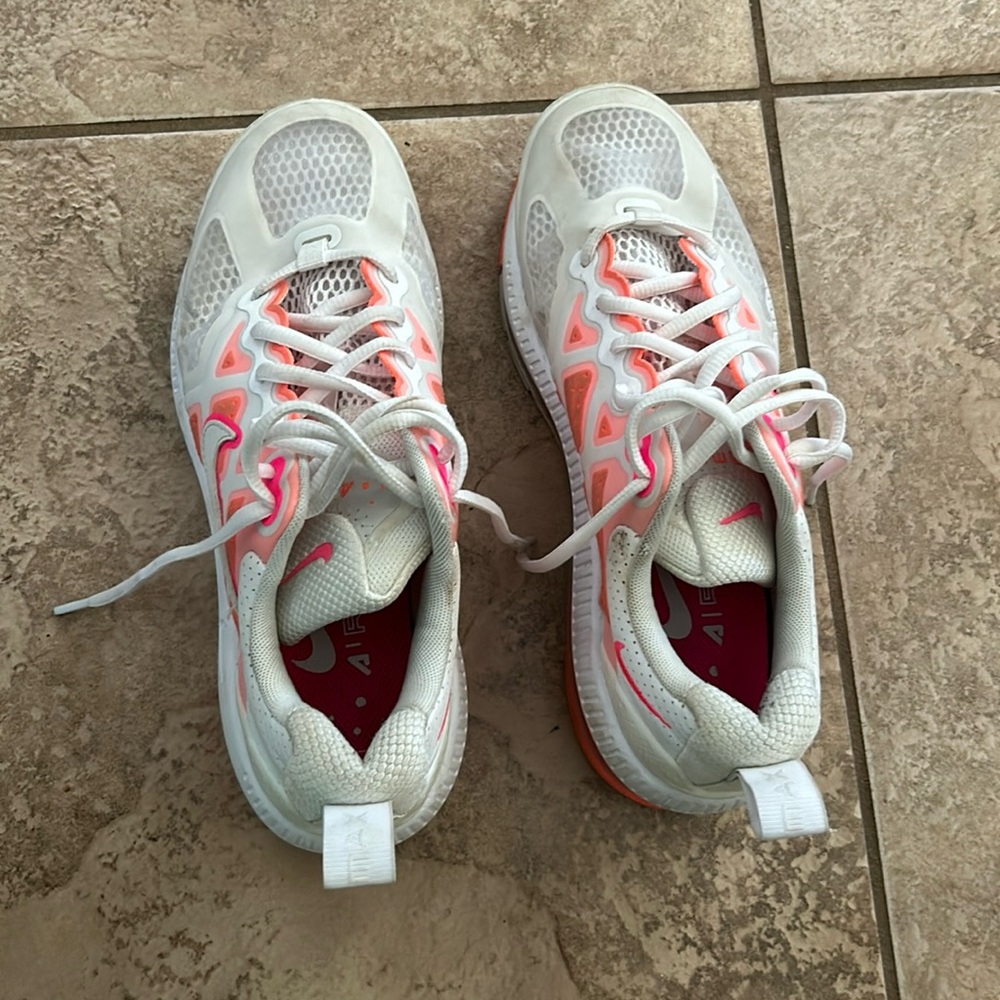 Nike Airmax Tennis Shoes